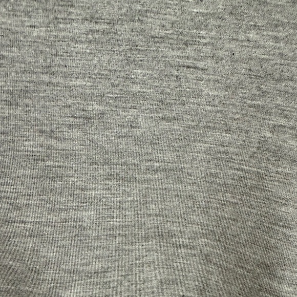 NWOT WHBM Grey Heather long sleeves V-Neck Layering Tee L Dolphin Hem - Picture 4 of 7